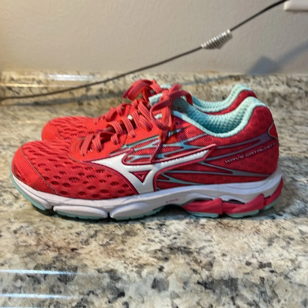Mizuno Wave Catalyst 2 Sneakers - Picture 4 of 9
